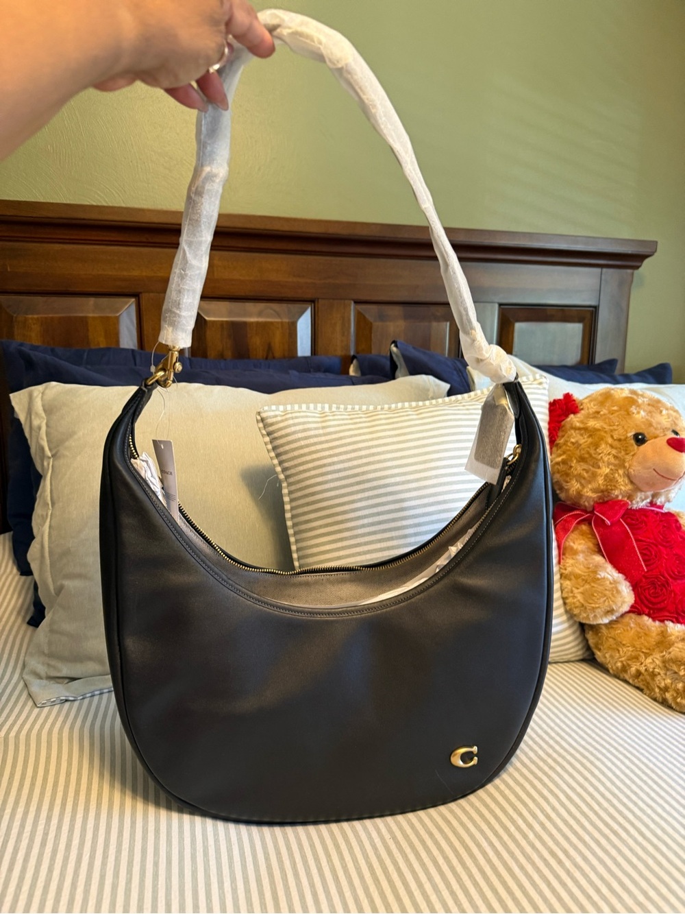 NWT Coach Black Leather Juliet Sling Bag with Gold Hardware - Picture 2 of 6